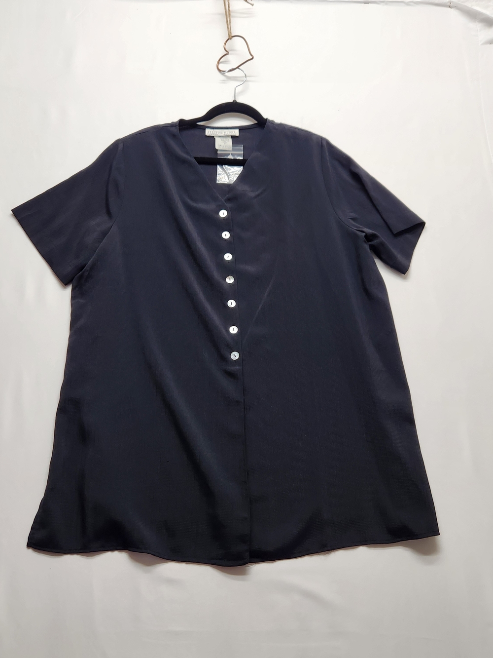 ⭐️Vintage NWOT Allison Woods Black Button Front Blouse Short Sleeve Acetate